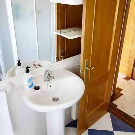 Preciosa Casa Para 6 Pax En Pueblo Costero